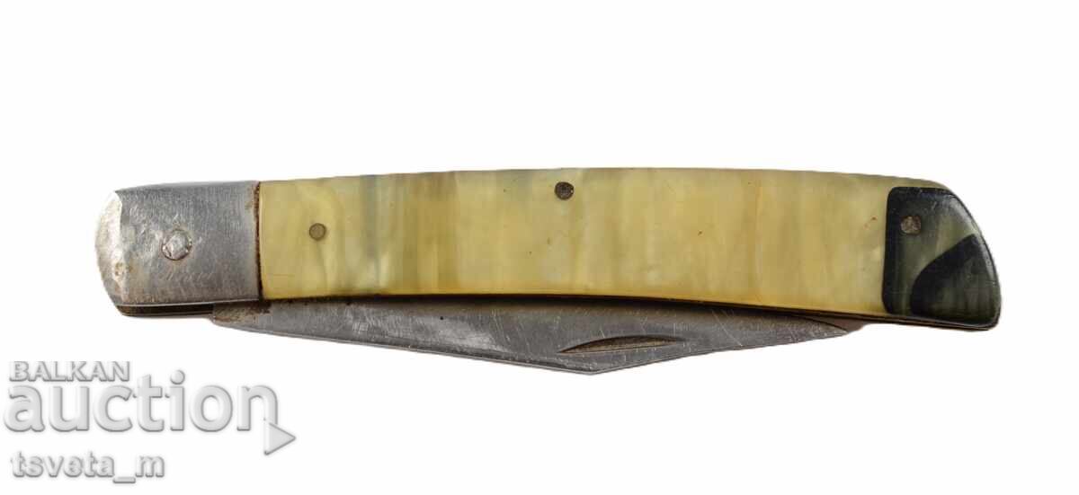 Джобно ножче с цена € 5.00 | 9.78 лв. Джобно ножче с цена € 5.00 | 9.78 лв.