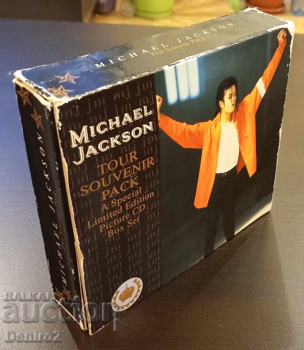 Michael Jackson tour souvenir 1992g. cu preț € 30.00 | 58.67 BGN Michael Jackson tour souvenir 1992g. cu preț € 30.00 | 58.67 BGN