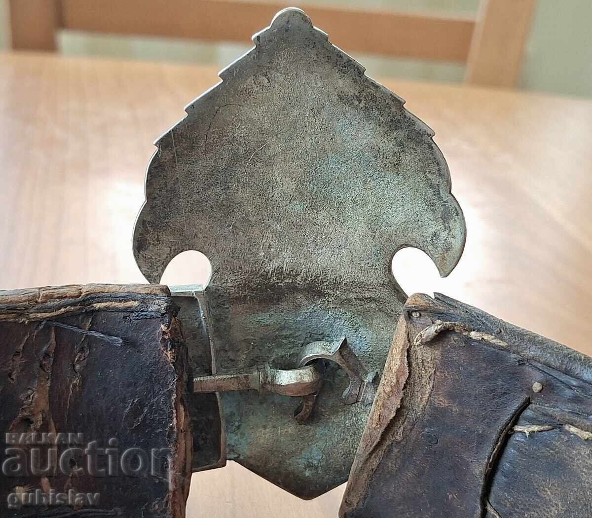 Curea Karnobat, argint, săcean, aurire cu preț € 1100.00 | 2151.41 BGN