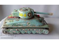 Stara lamarinena igrachka tank