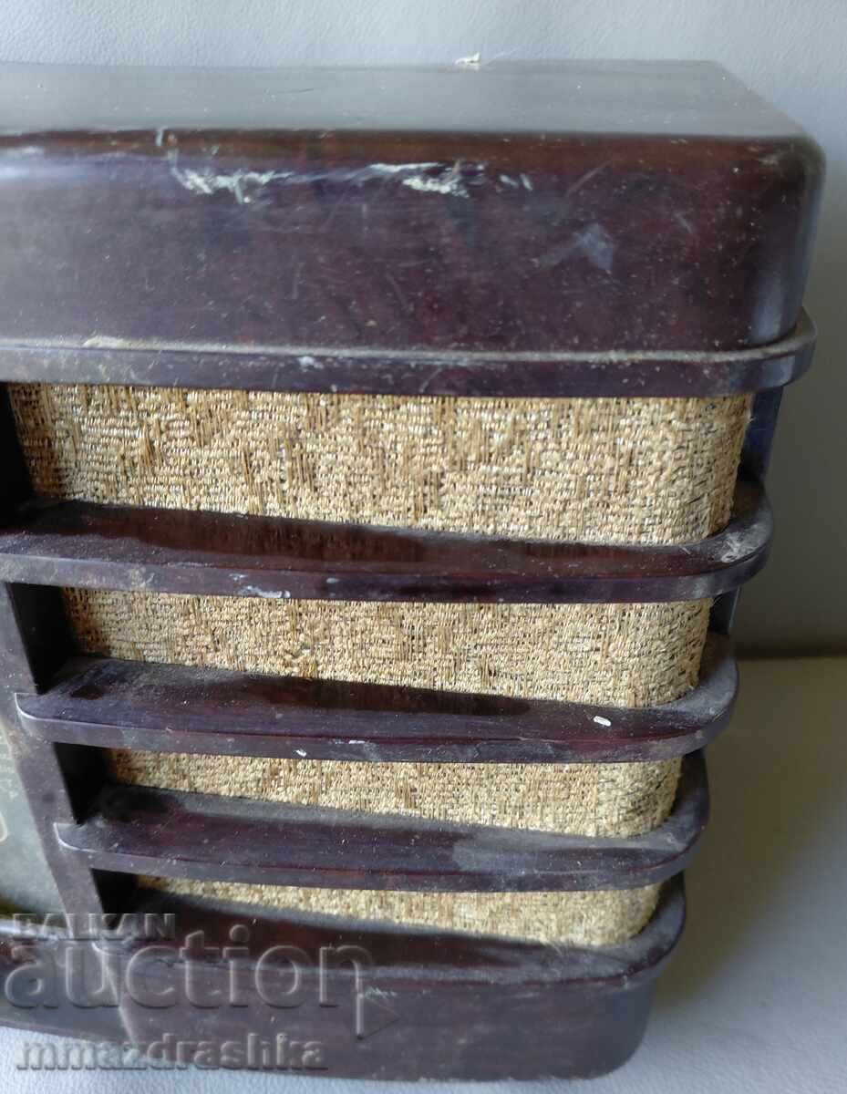 Доставка на Старинно радио Philips модел 215A-19