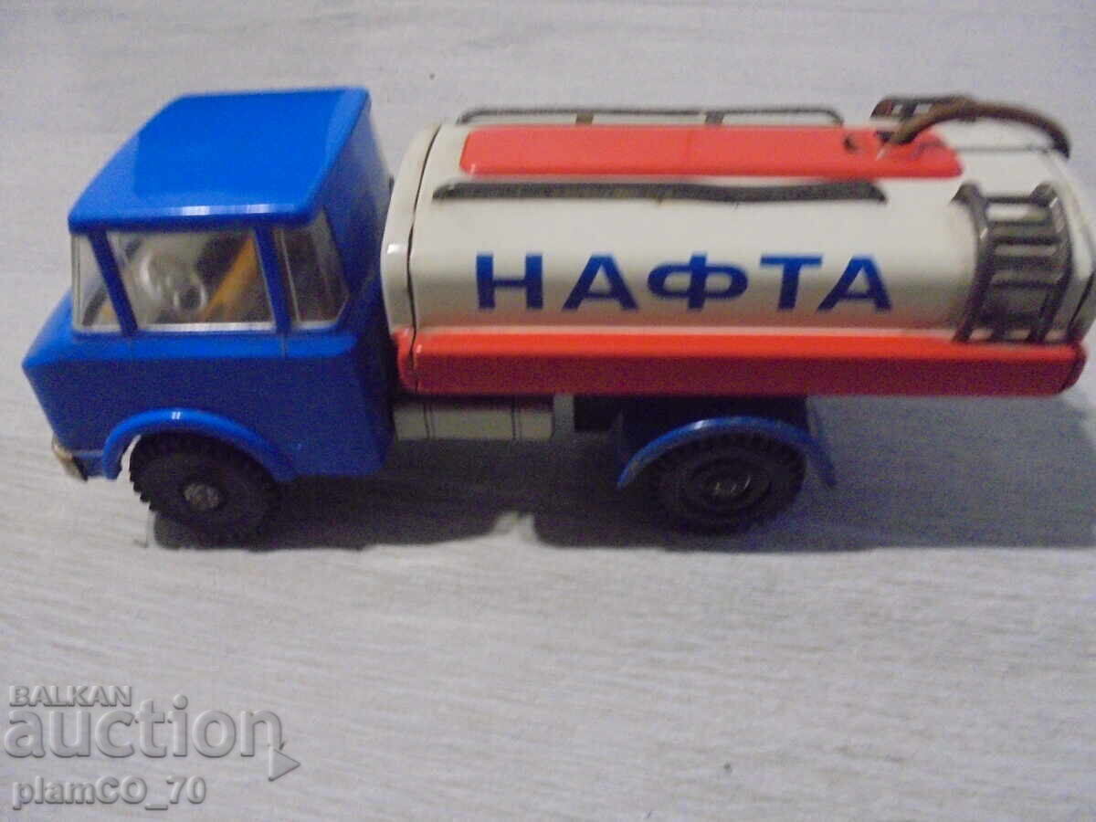 №*8523 Jucărie veche pentru copii – camion cisternă „NAFTA“ cu preț € 34.90 | 68.26 BGN