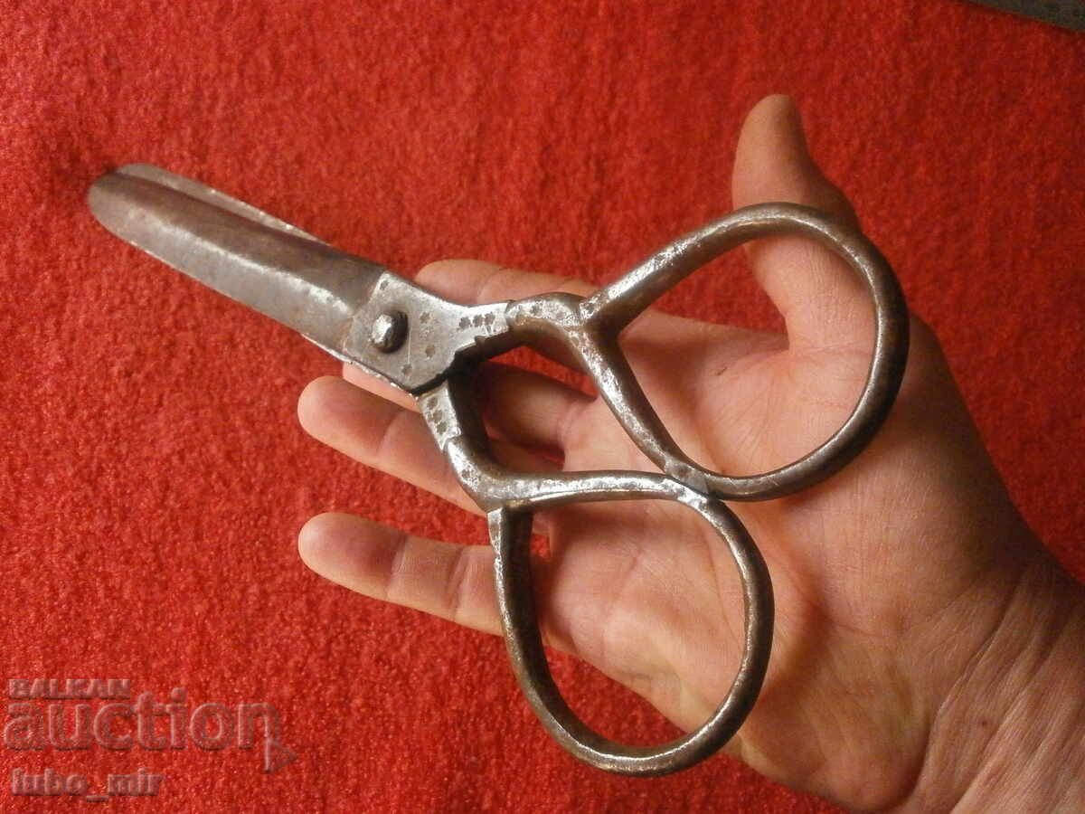 Аукцион СТАРИННА КОВАНА НОЖИЦА - МНОГО ГОЛЯМА