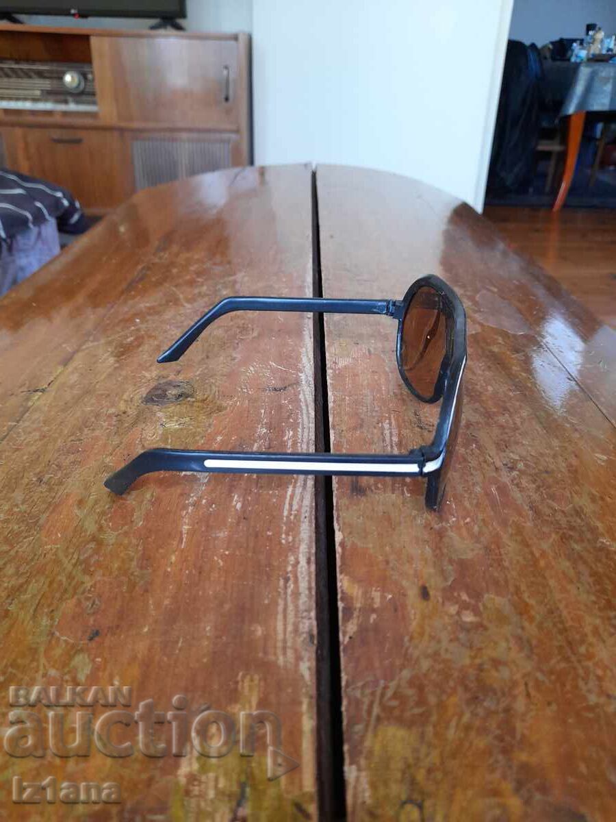 Ochelari de soare Adidas vechi, Adidas cu preț € 53.00 | 103.66 BGN