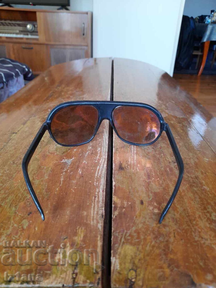 Licitație Ochelari de soare Adidas vechi, Adidas