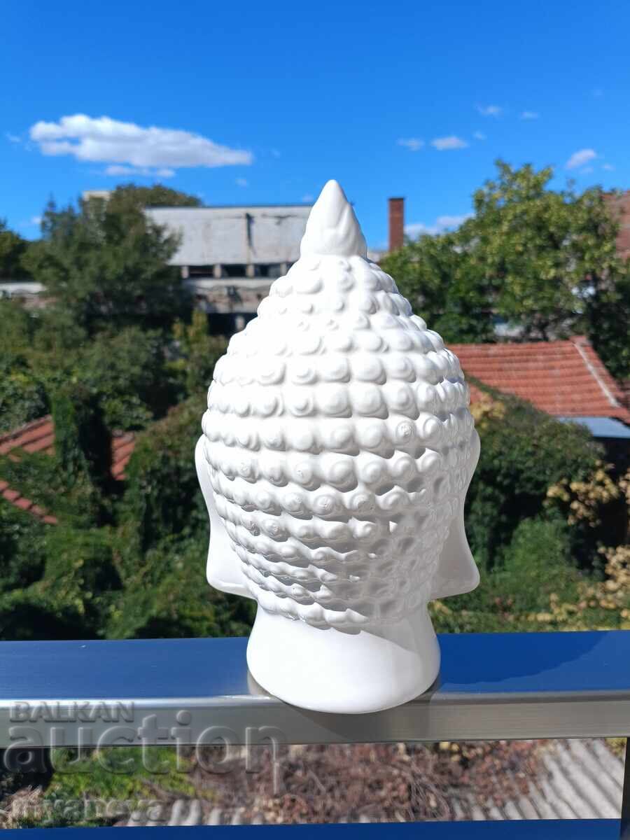 Παράδοση Πορσελάνινη κεφαλή Βούδα σε στάση χαλάρωσης και διαλογισμού