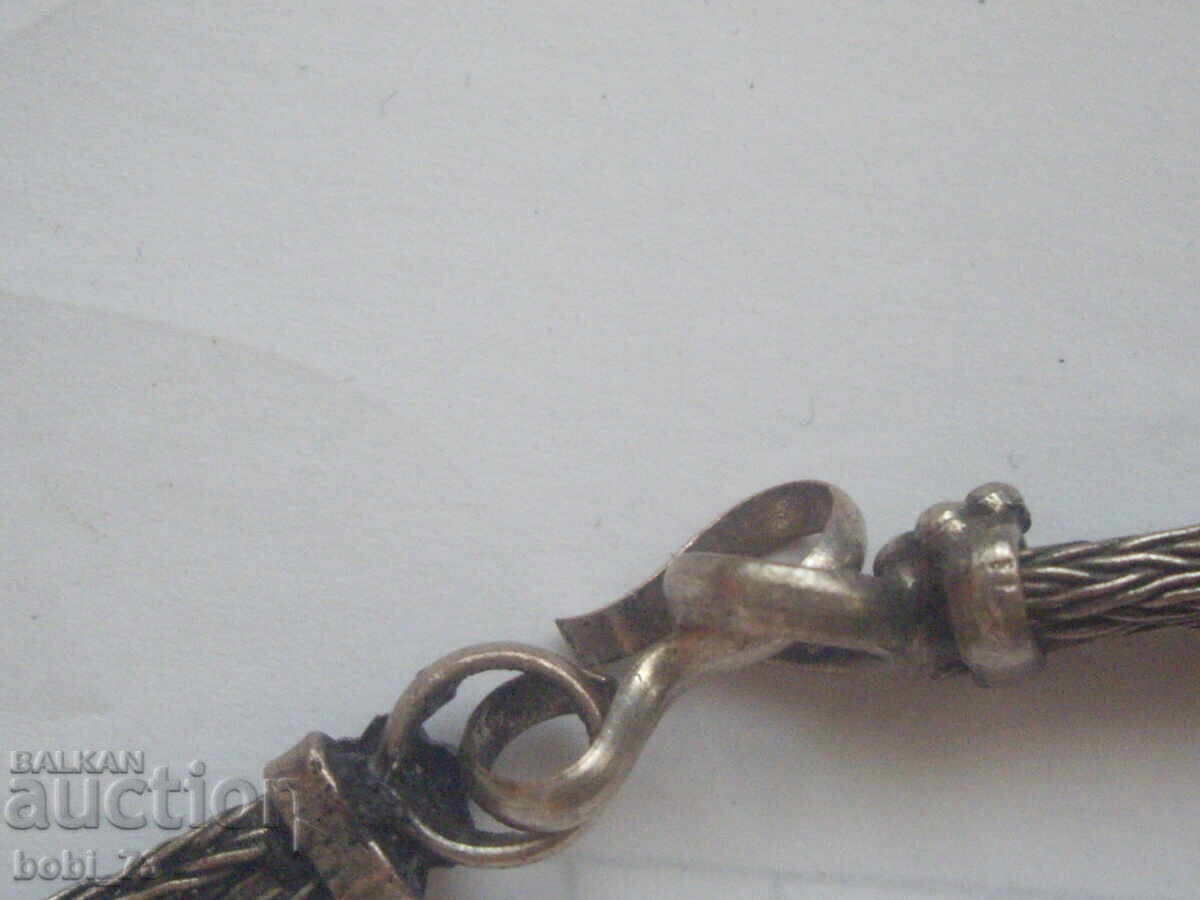 Доставка на Стара масивно колие чокър. Доставка на Стара масивно колие чокър.