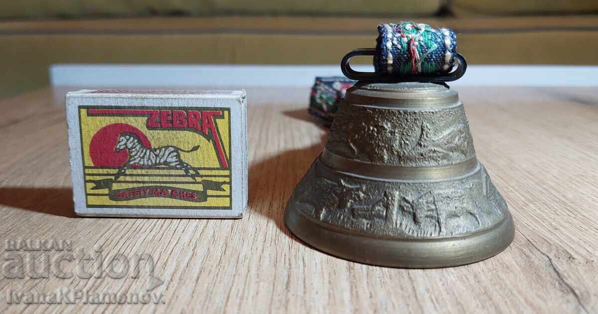 Campanula de bronz pentru colecționari - 6 Campanula de bronz pentru colecționari - 6