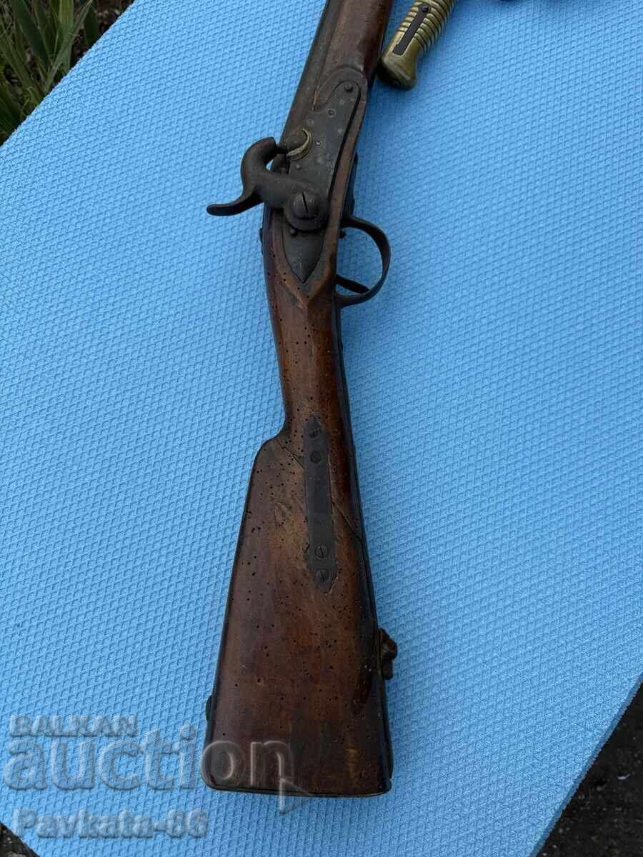 Lot de pumnale și pușcă - 7 Lot de pumnale și pușcă - 7