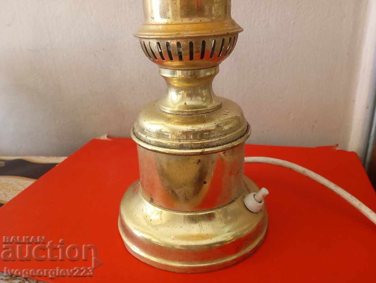 Lampă de masă vintage cu preț € 24.00 | 46.94 BGN Lampă de masă vintage cu preț € 24.00 | 46.94 BGN