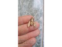 Broșă alămie în formă de muscă