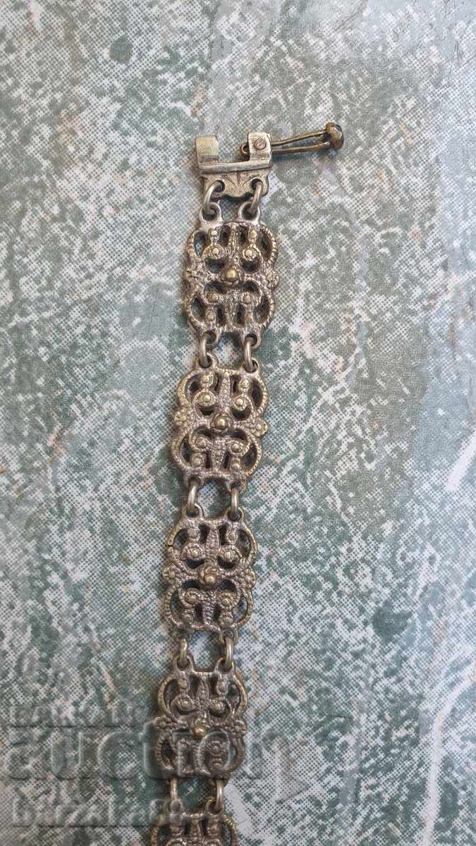 Veche brățară Șașan Renaștere cu preț € 15.00 | 29.34 BGN Veche brățară Șașan Renaștere cu preț € 15.00 | 29.34 BGN