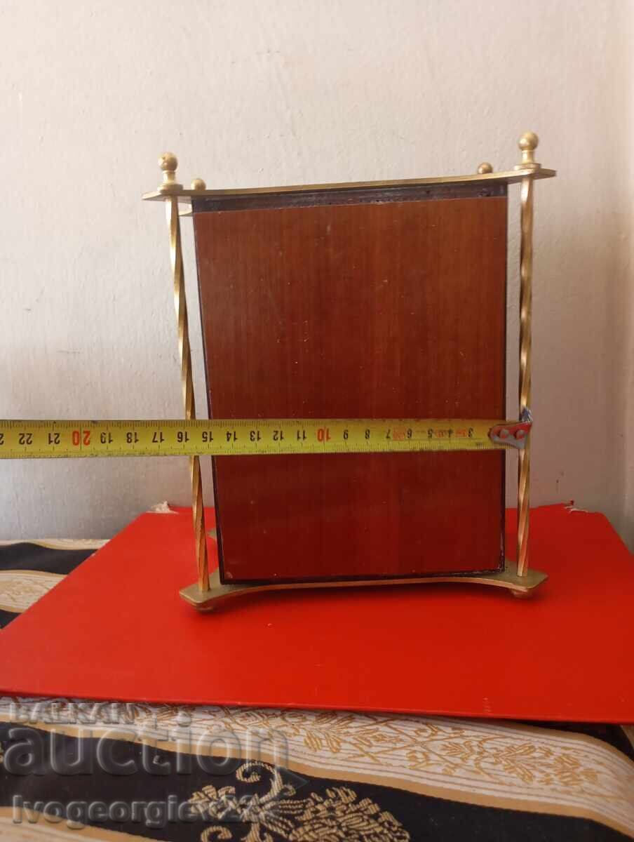 Livrarea Ceas de masă vintage