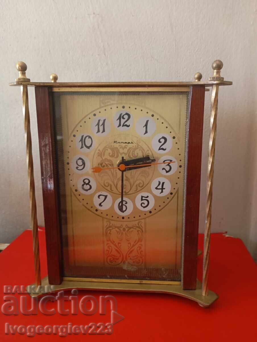 Ceas de masă vintage