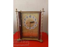 Ceas de masă vintage