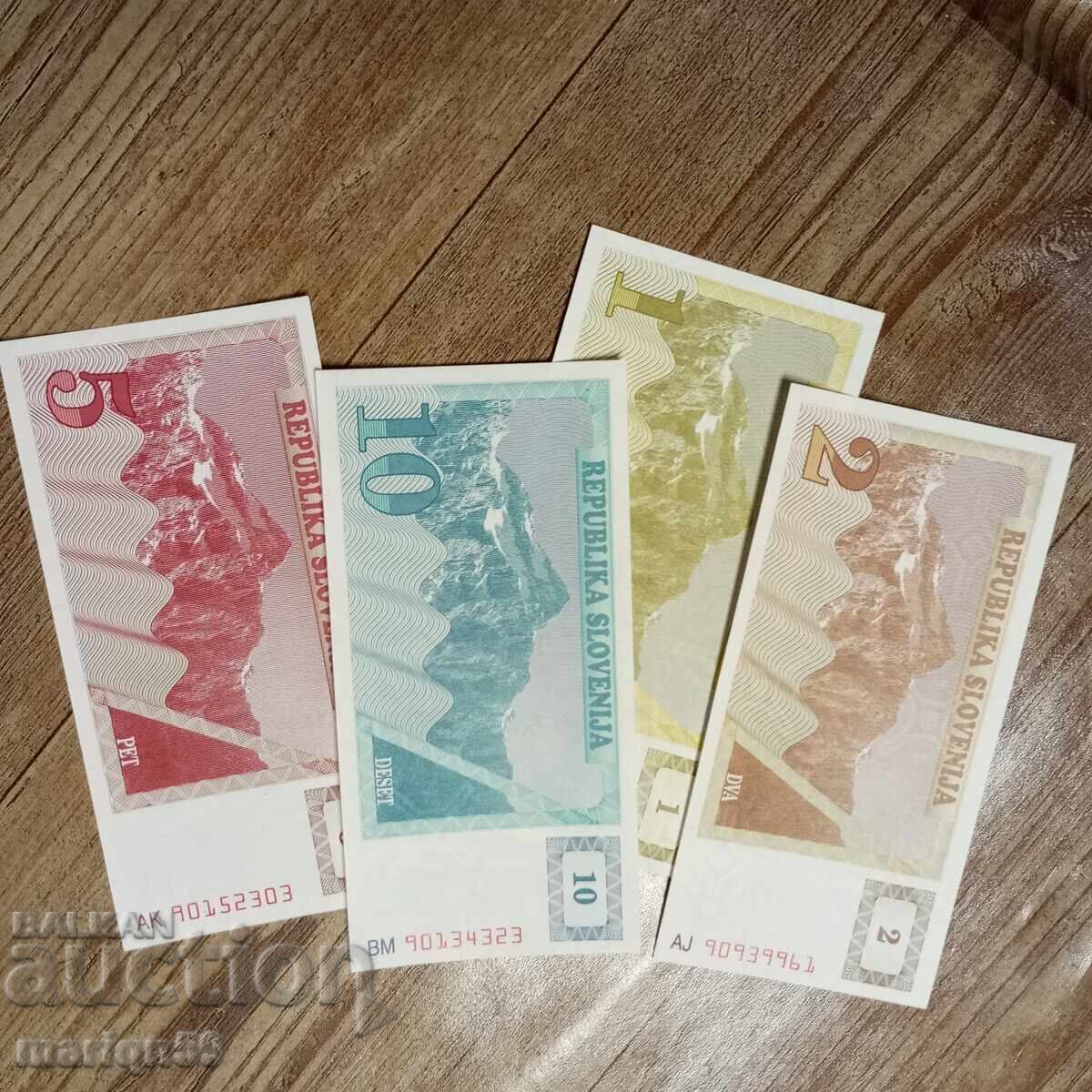 Lot UNȚ - Slovenia - 1992 cu preț € 7.00 | 13.69 BGN Lot UNȚ - Slovenia - 1992 cu preț € 7.00 | 13.69 BGN