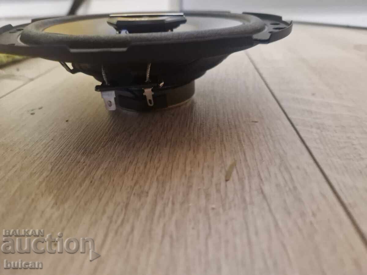 Продавам автомобилни колони марка JVS - 5