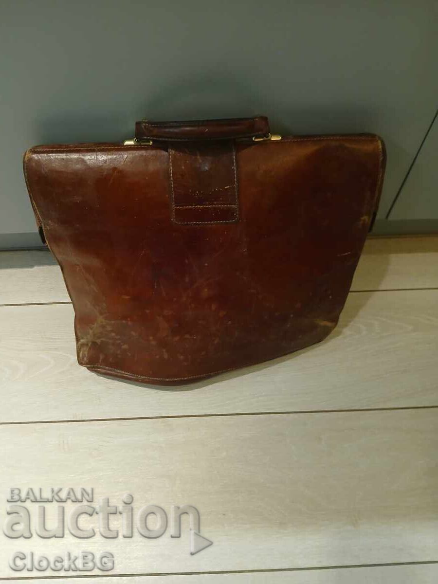 Servietă medicală vintage cu preț € 10.00 | 19.56 BGN