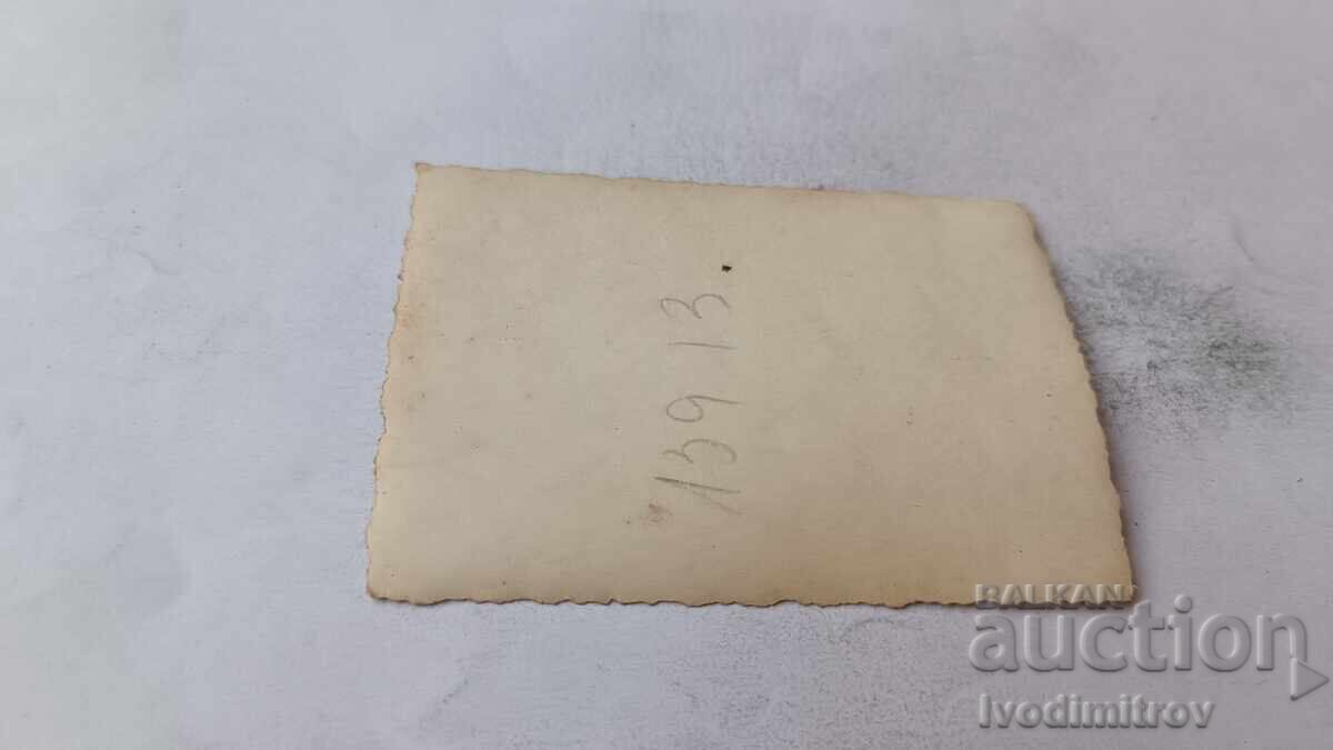 Fotografie a cinci tineri într-o excursie cu preț € 0.76 | 1.49 BGN