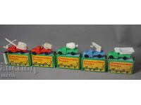 5 παλιά πλαστικά παιχνίδια φορτηγών με κουτιά