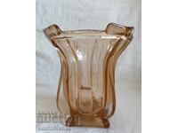 Παλιό βάζο από έγχρωμο γυαλί