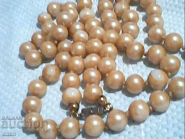 Auction  Old pearl necklace