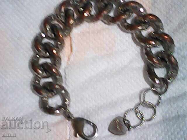 Livrarea Brățară argintată veche și frumoasă, greutate 100g