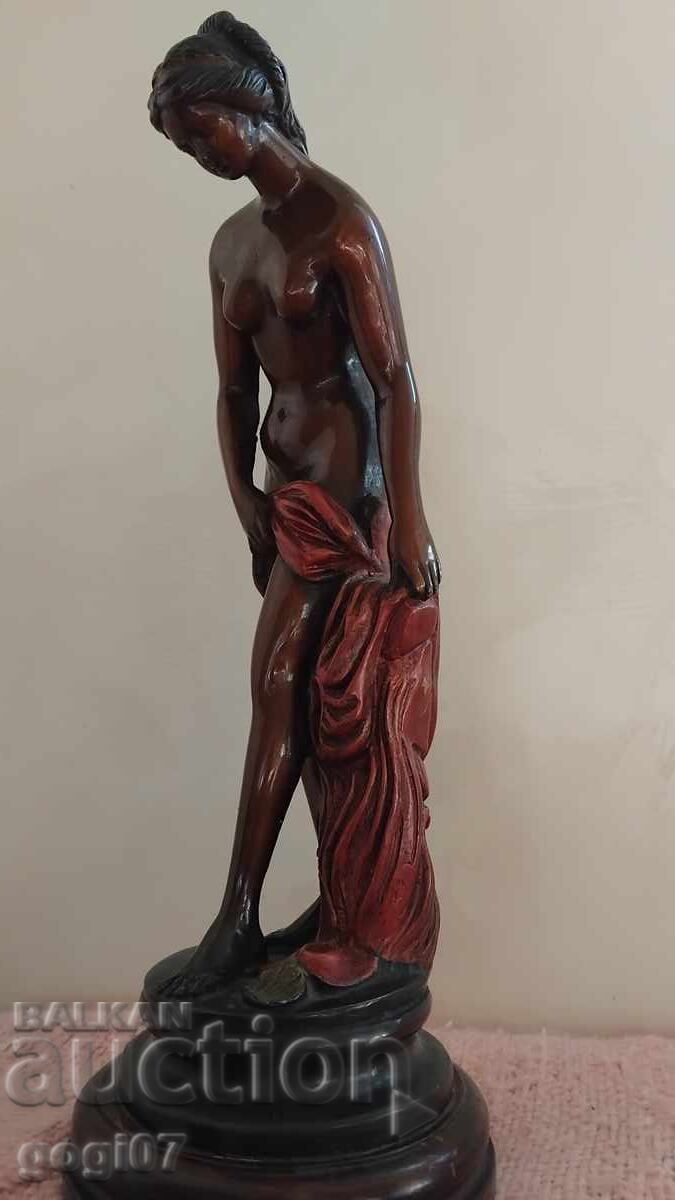 Licitație Figurină veche din bronz, plastică, statuetă