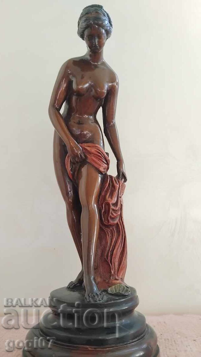 Livrarea Figurină veche din bronz, plastică, statuetă
