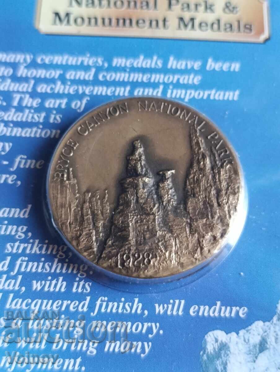 Бронзов медал колекционен! с цена € 15.00 | 29.34 лв. Бронзов медал колекционен! с цена € 15.00 | 29.34 лв.