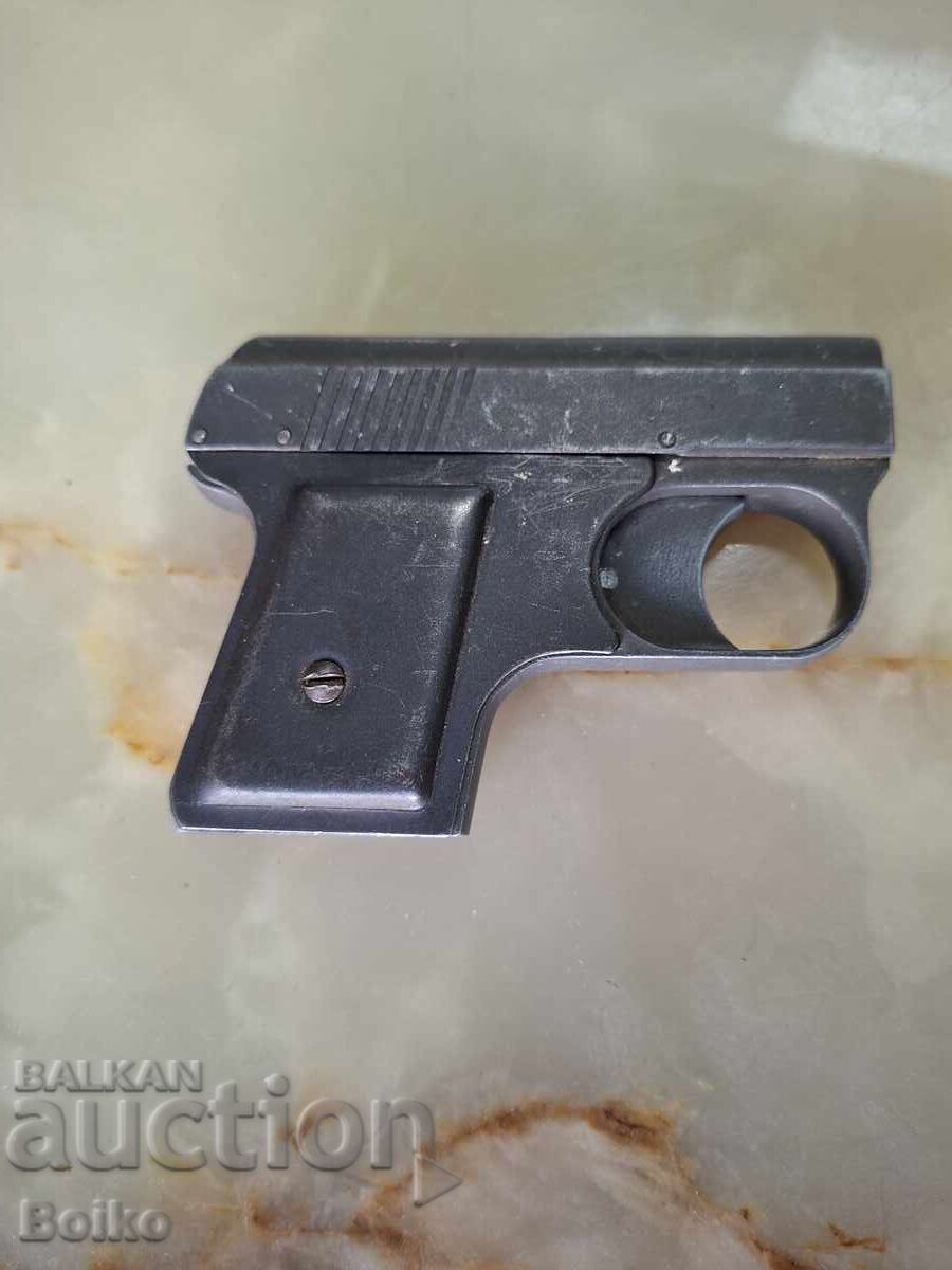Signal pistol Czechoslovakia, with price € 21.00 | 41.07 BGN