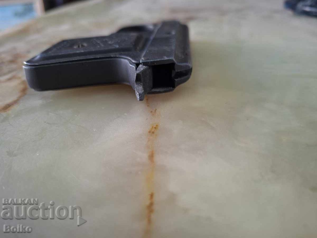 Delivery of Signal pistol Czechoslovakia,