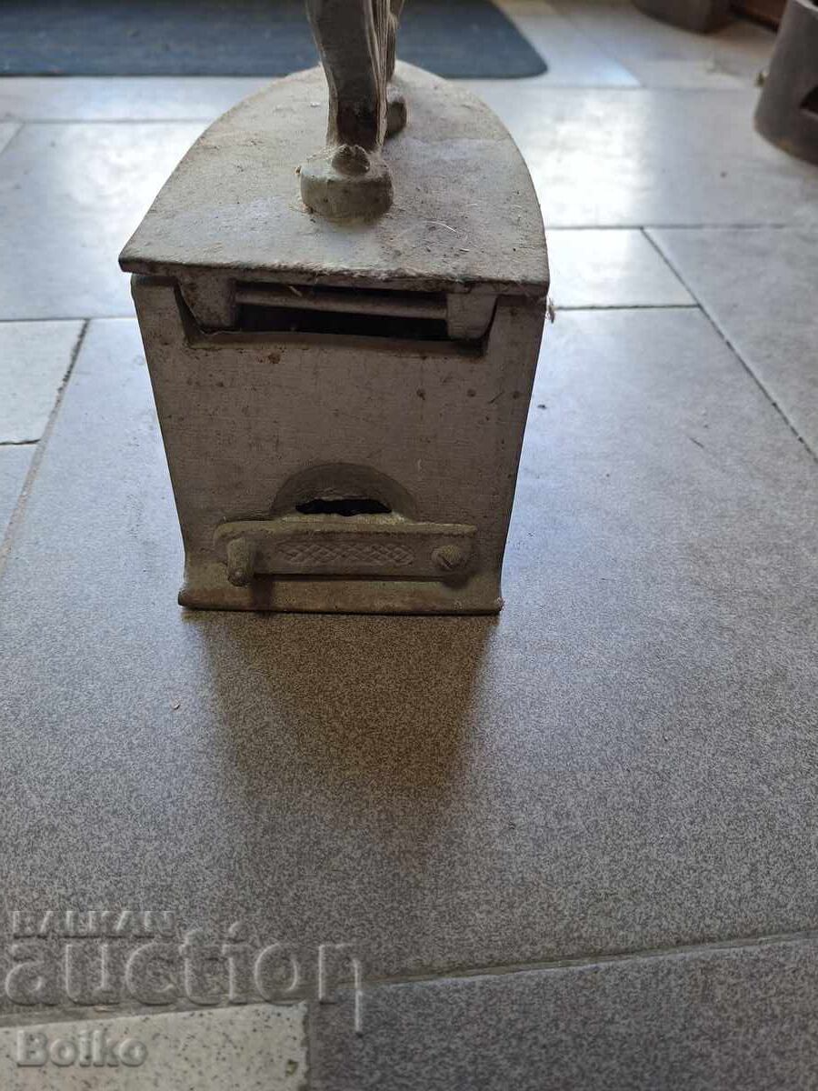 Fier de călcat vechi - 5