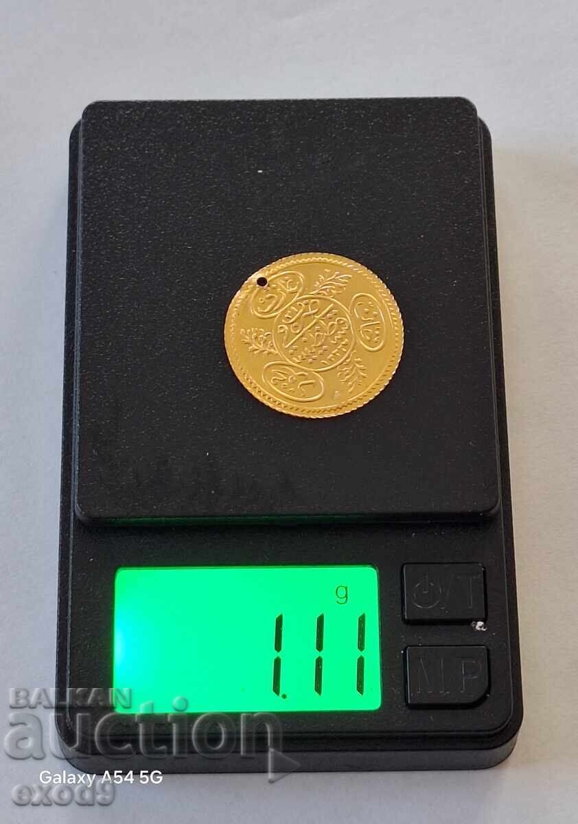 Licitație Monedă de aur, Pendare