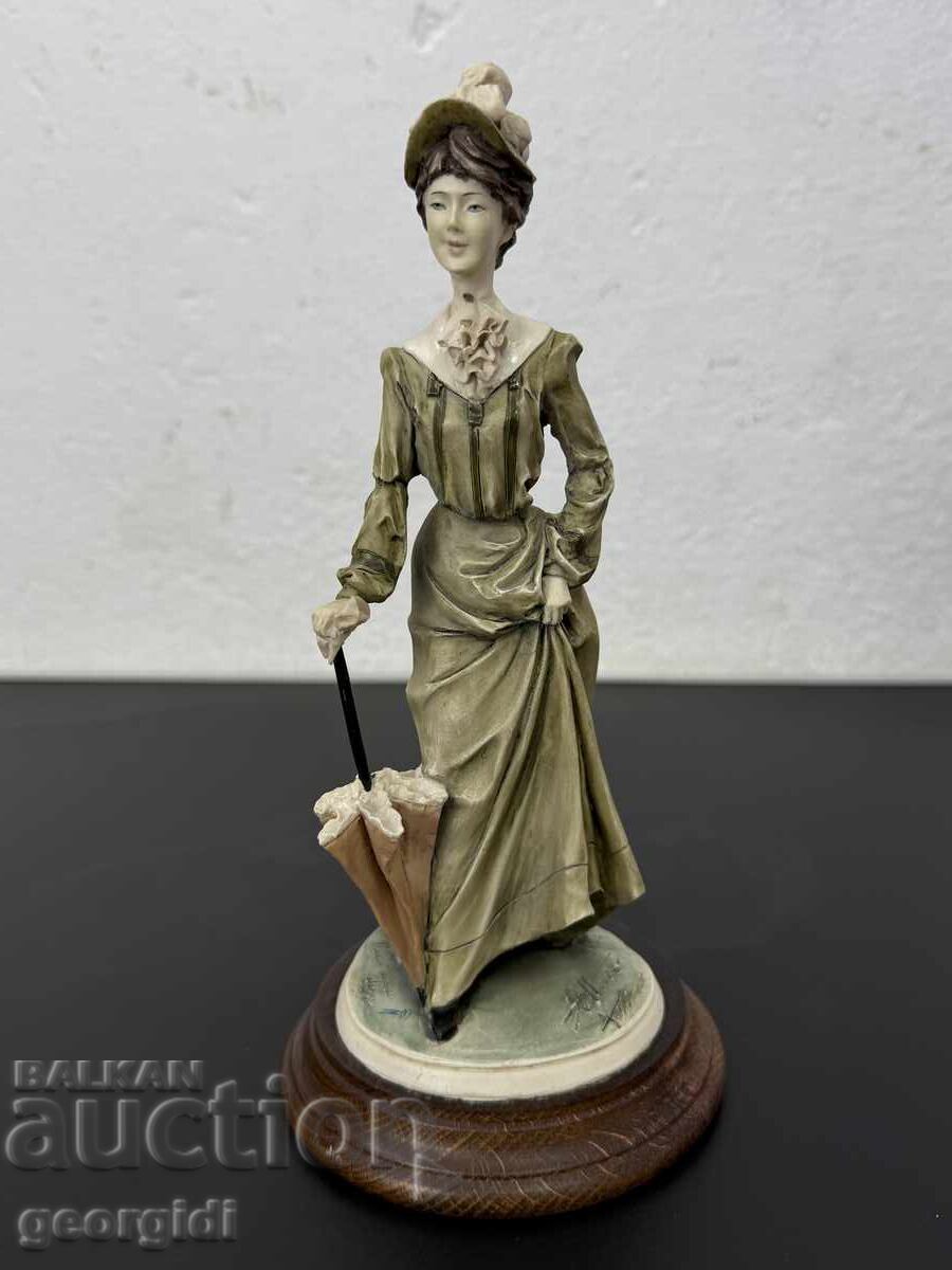 Figurină italiană din polirășină „Doamnă în verde”. Nr. 7948