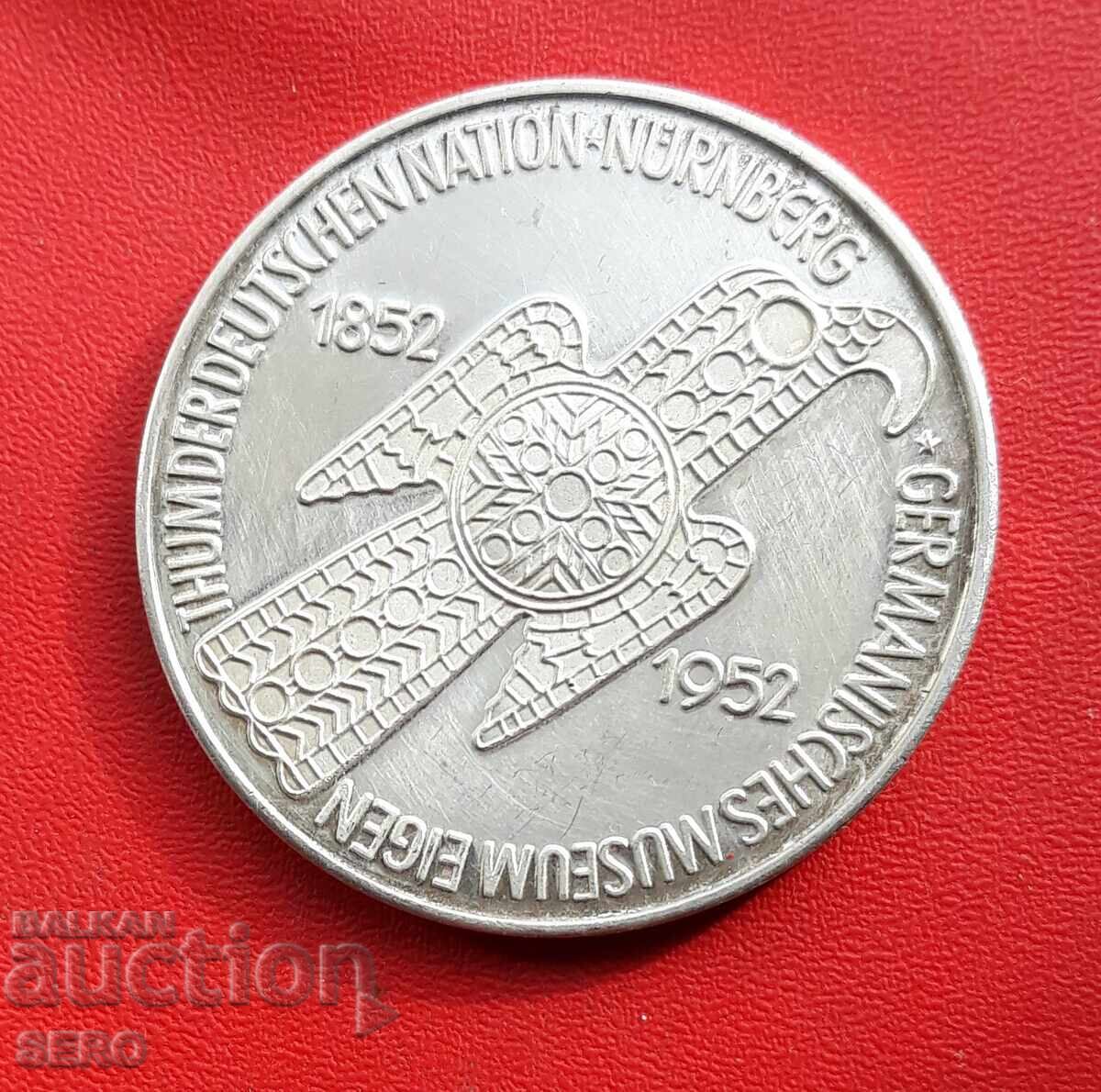 Medalie-Germania-Muzeul German din Nürnberg cu preț € 2.50 | 4.89 BGN