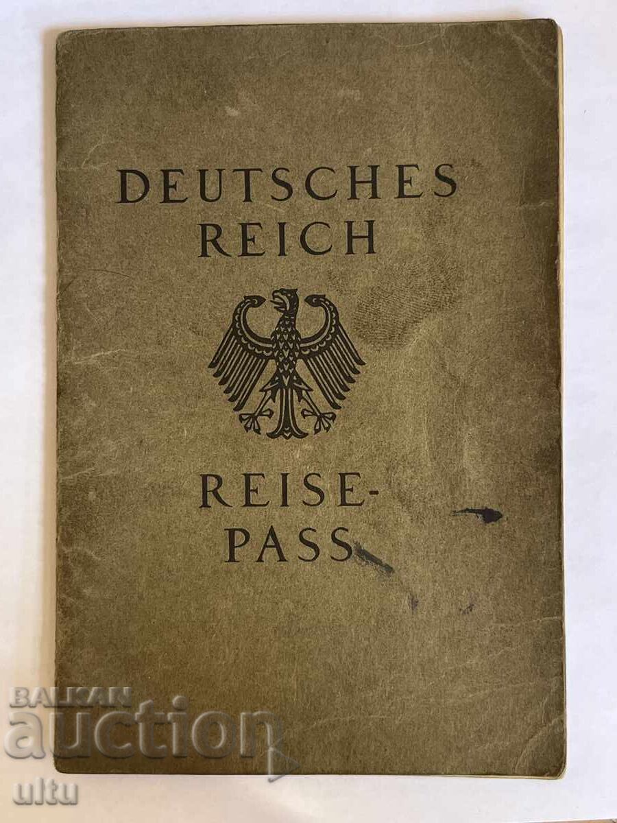 Al Treilea Reich, Pașaport interesant cu 7 ștampile consulare, 1935 cu preț € 220.00 | 430.28 BGN