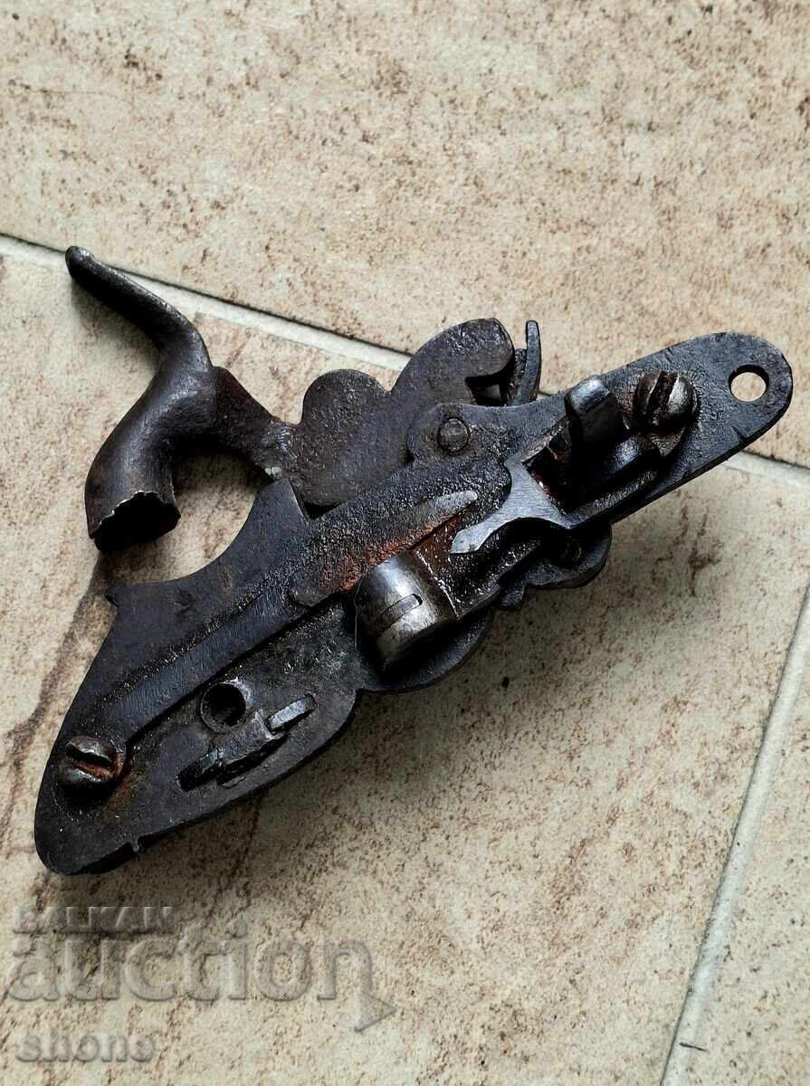 Mekhanizŭm, pistolet, kremŭchen, kapsulen, avzi με τιμή € 125.00 | 244.48 BGN