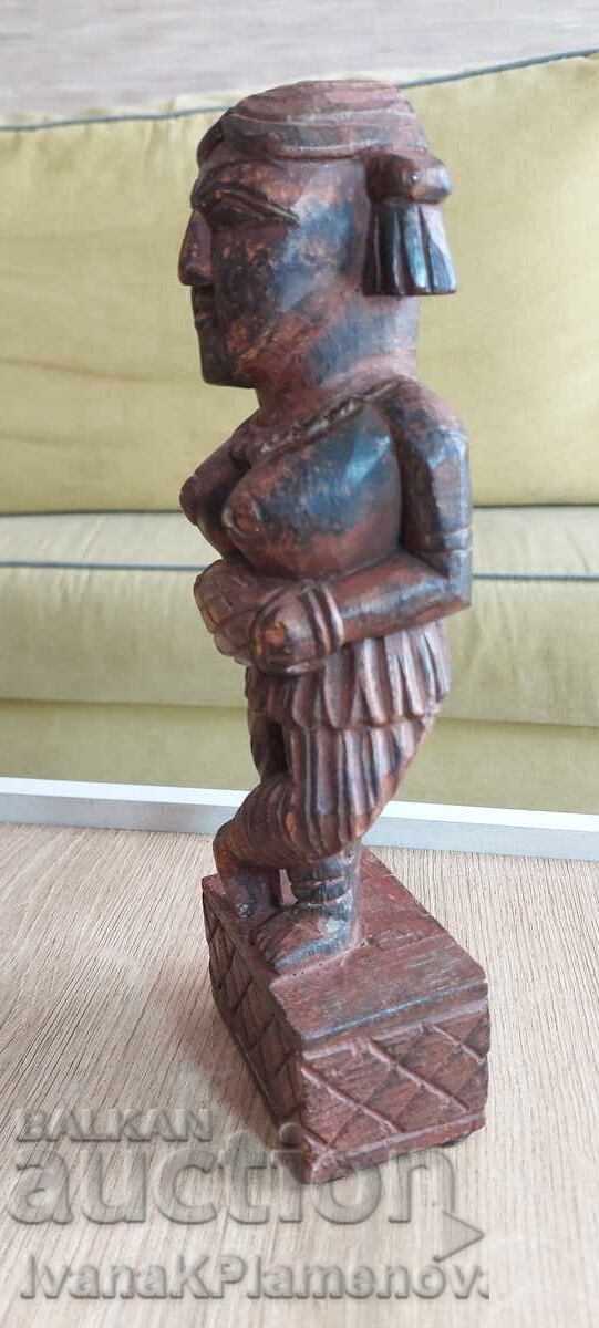 Аукцион Дърворезба за ценители височина 27см