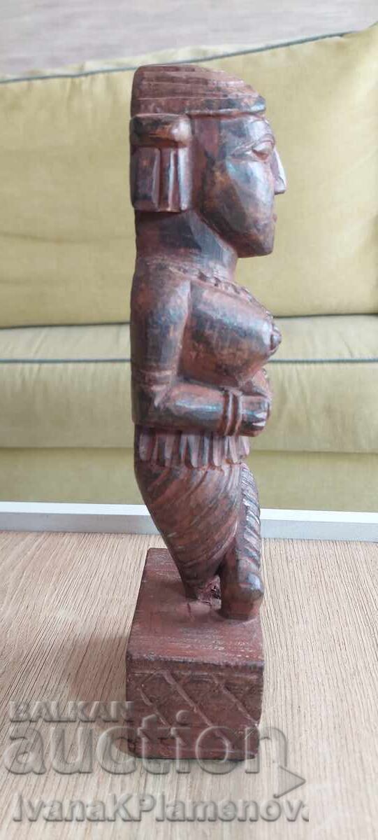 Доставка на Дърворезба за ценители височина 27см