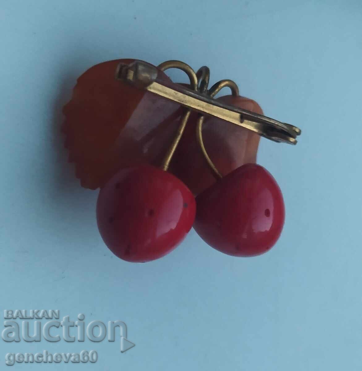 Livrarea Rară broșă rusească veche, chihlimbar autentic, "Căpșuni" Livrarea Rară broșă rusească veche, chihlimbar autentic, "Căpșuni"