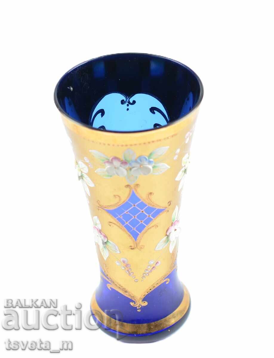 Vază de cristal Bohemia cu motive în relief și aurire cu preț € 25.00 | 48.90 BGN