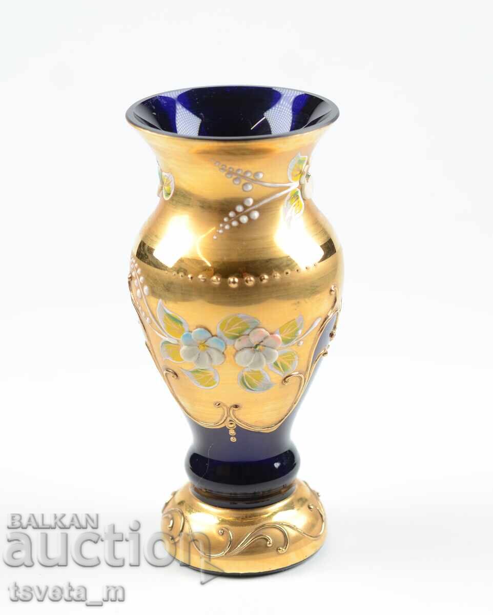 Vază de cristal Bohemia cu motive în relief și aurire cu preț € 25.00 | 48.90 BGN