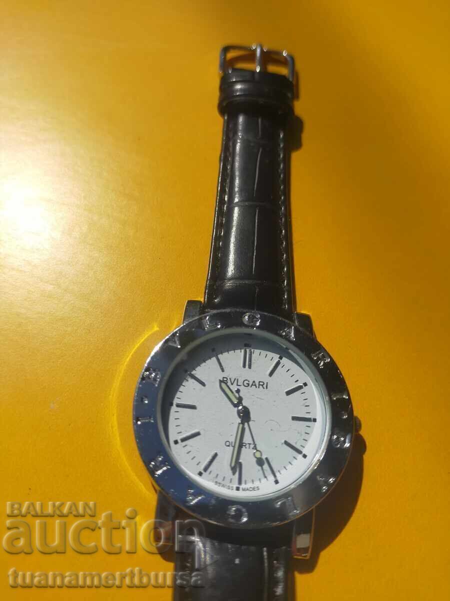 Ρολόι με τιμή € 20.00 | 39.12 BGN Ρολόι με τιμή € 20.00 | 39.12 BGN