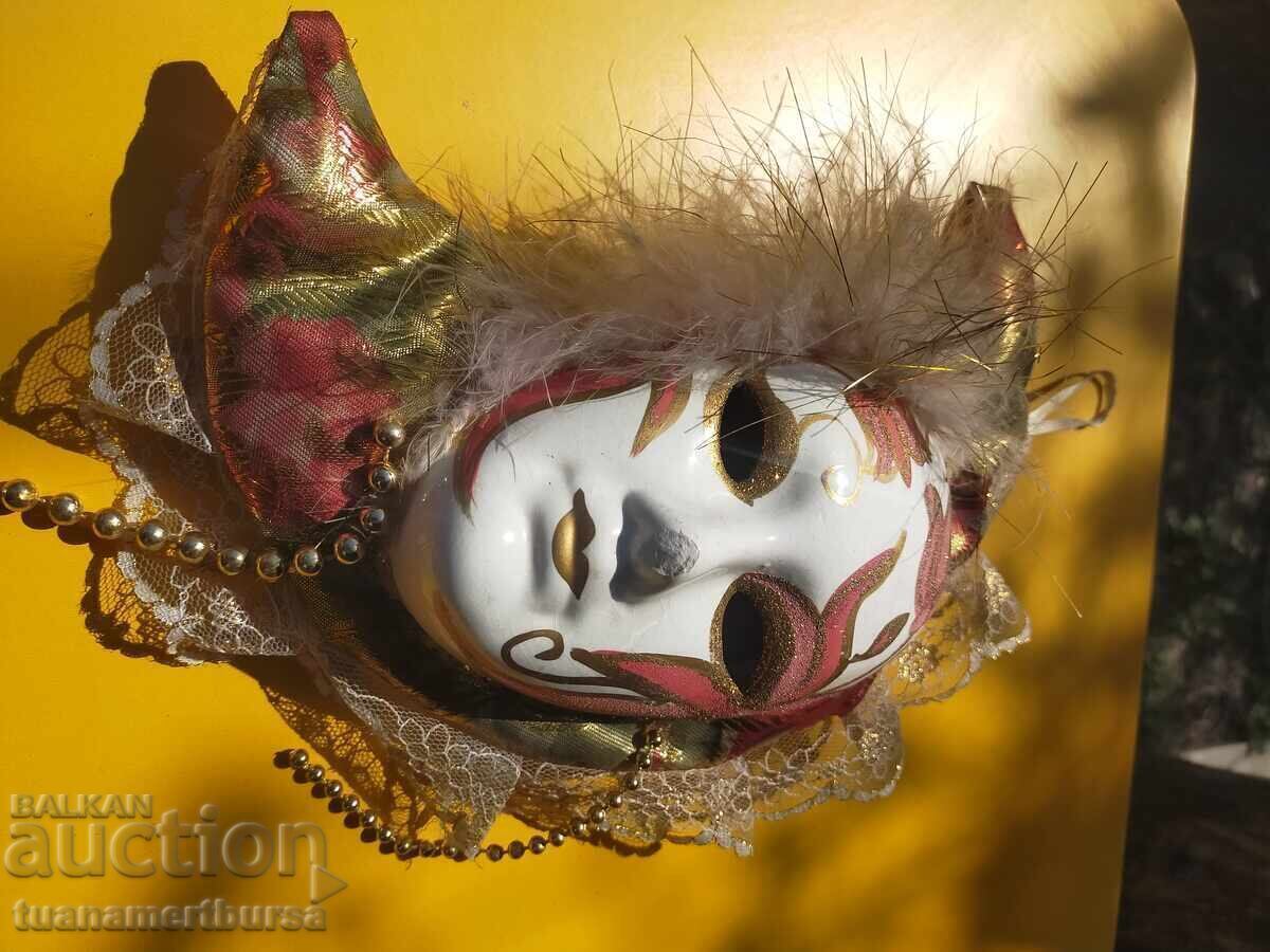 Delivery of Mask