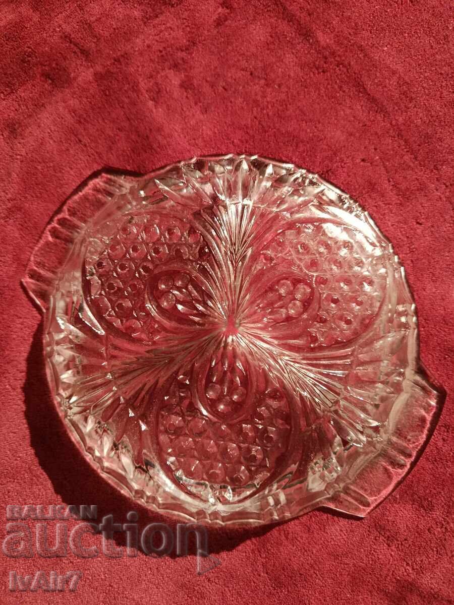 Κρυστάλλινο πιάτο για λάτρεις της Mercedes με τιμή € 20.00 | 39.12 BGN