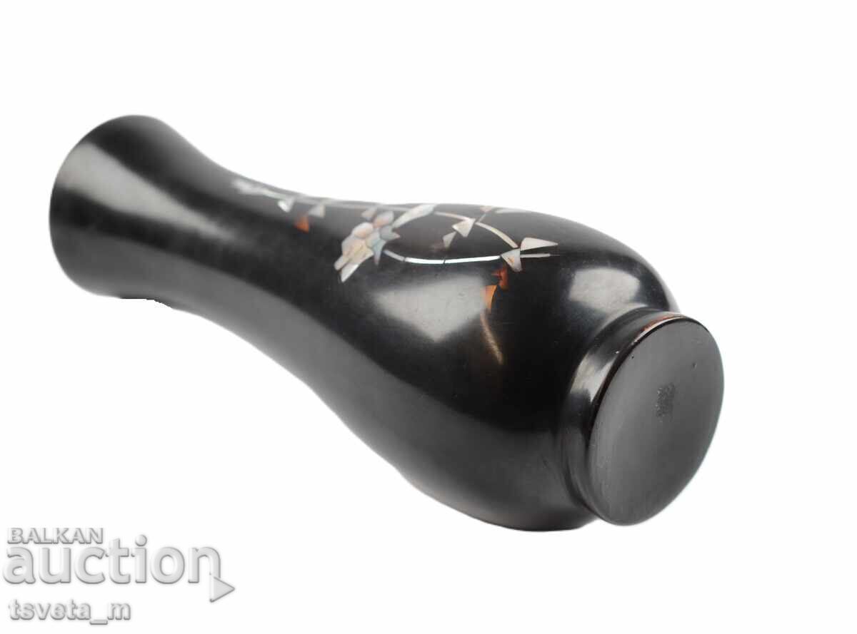 Livrarea Vază orientală din lemn închis la culoare cu incrustații din sidef