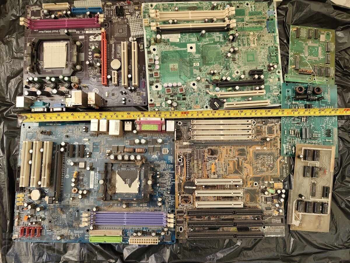 Electronic piese de schimb-plăci-lot-3 cu preț € 8.00 | 15.65 BGN
