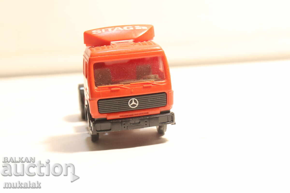 WIKING H0 1/87 MERCEDES CAMION TRACTOR TIR MODEL MASINUTA cu preț € 3.00 | 5.87 BGN