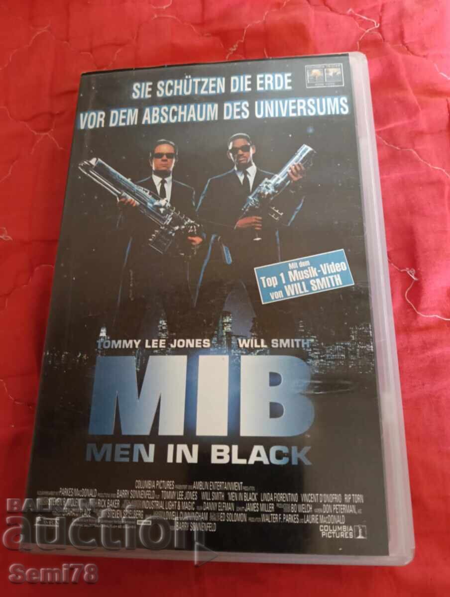 Bărbați în negru - Caseta video